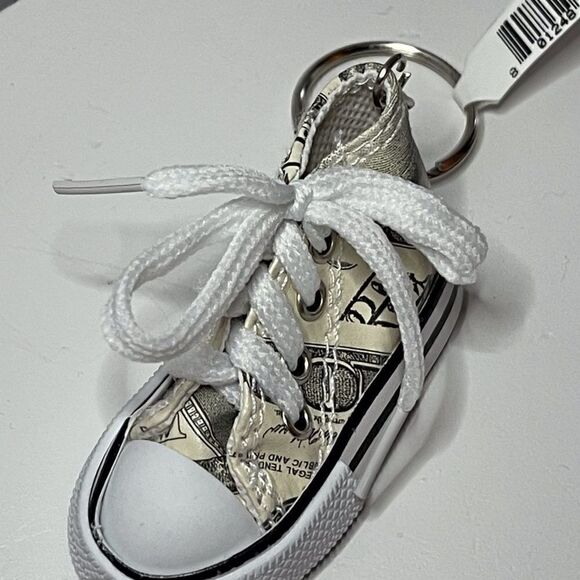 Money Shoe Keychain  - Picture 2 of 4